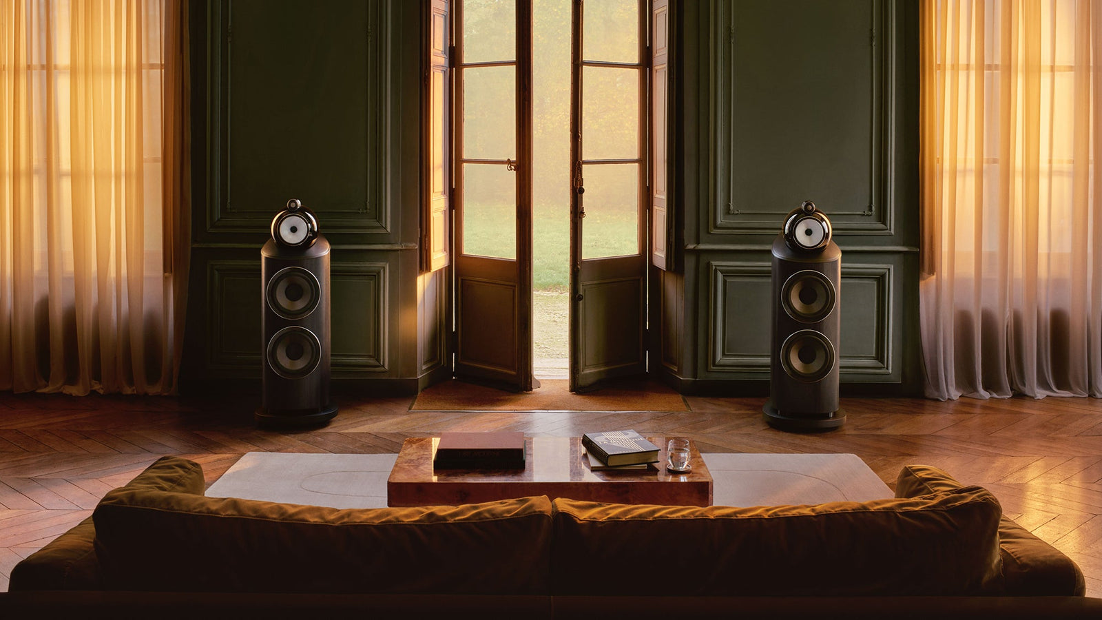Bowers & Wilkins 801 D5: When the Speaker Disappears and the Music Takes Over